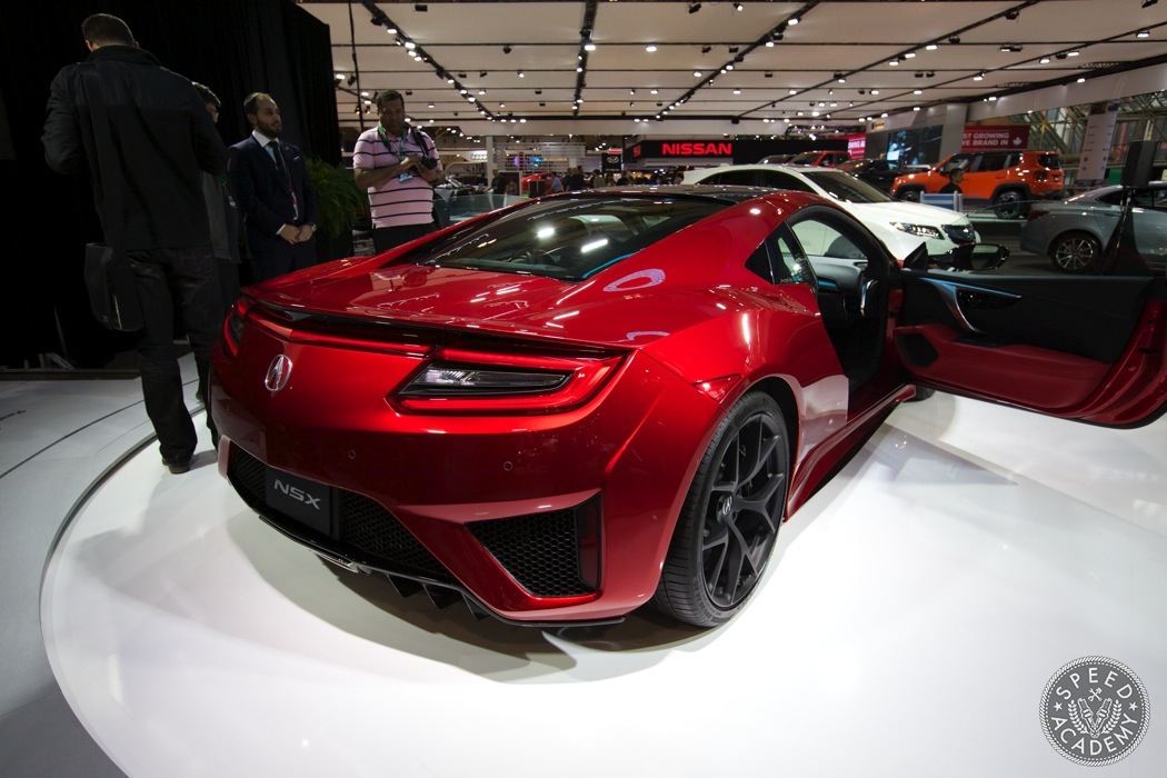 Acura-NSX-hybrid-AWD-002