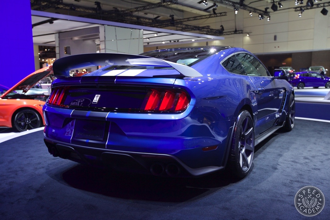 Ford-mustang-shelby-GT350R-2015-005