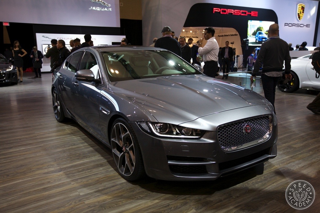 Jaguar-XE-sports-sedan-006