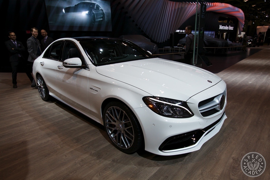 Mercedes-benz-C63-amg-v8-biturbo-011