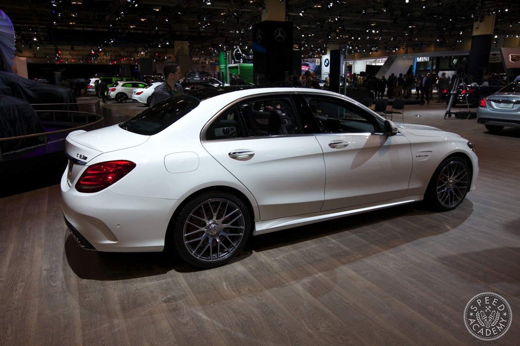 Mercedes-benz-C63-amg-v8-biturbo-012