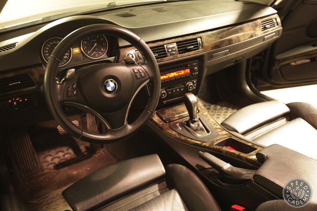 Bmw 335i store bluetooth music