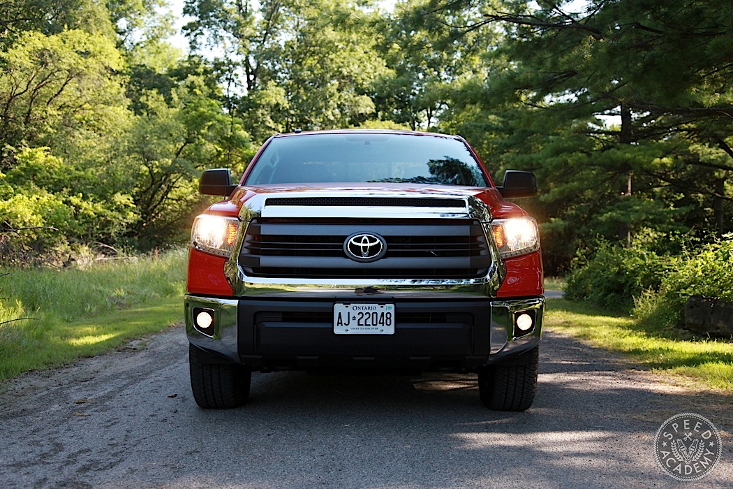 Toyota-Tundra-Review-05